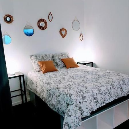 Appartement Les Abbesses Parijs Buitenkant foto